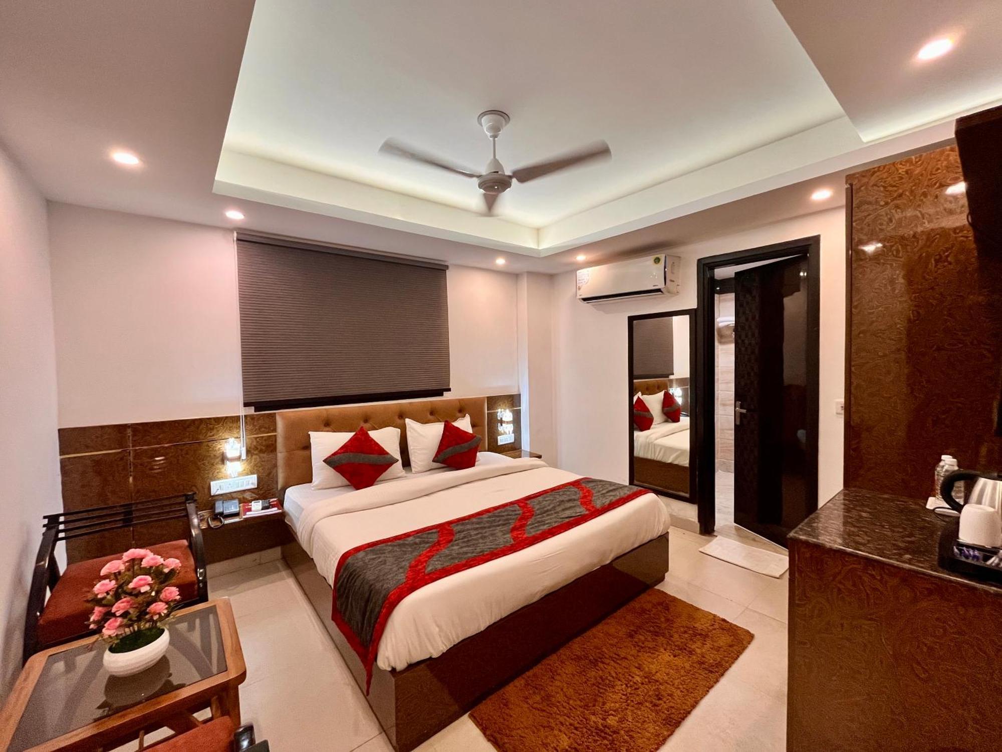 Hotel The Gold Inn - Karol Bagh Delhi Zewnętrze zdjęcie