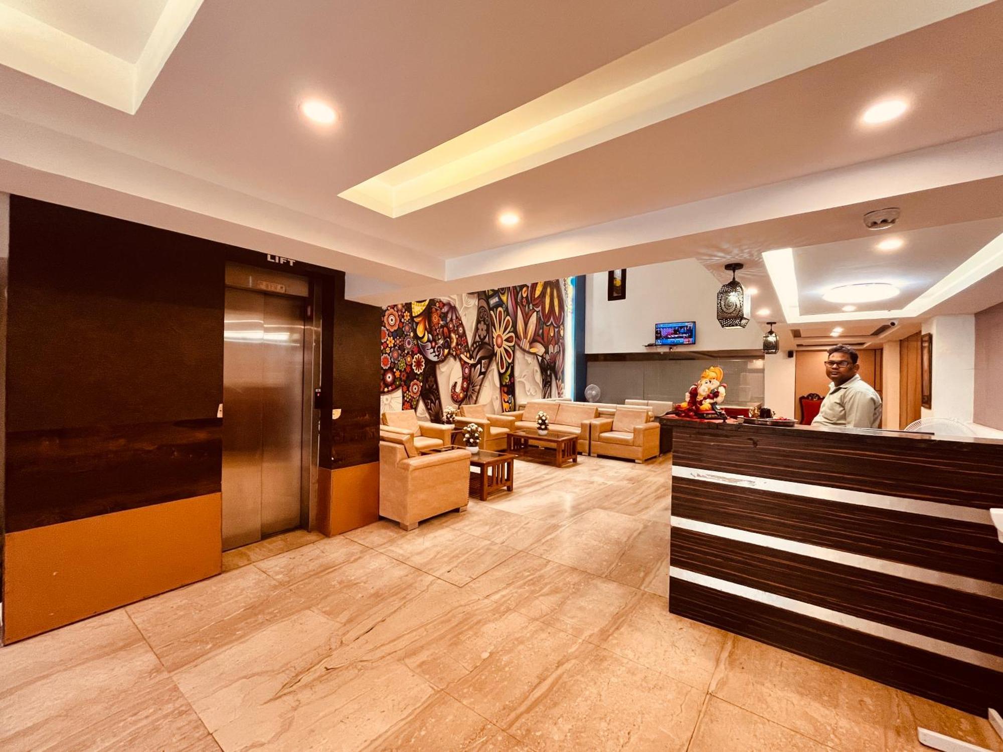 Hotel The Gold Inn - Karol Bagh Delhi Zewnętrze zdjęcie