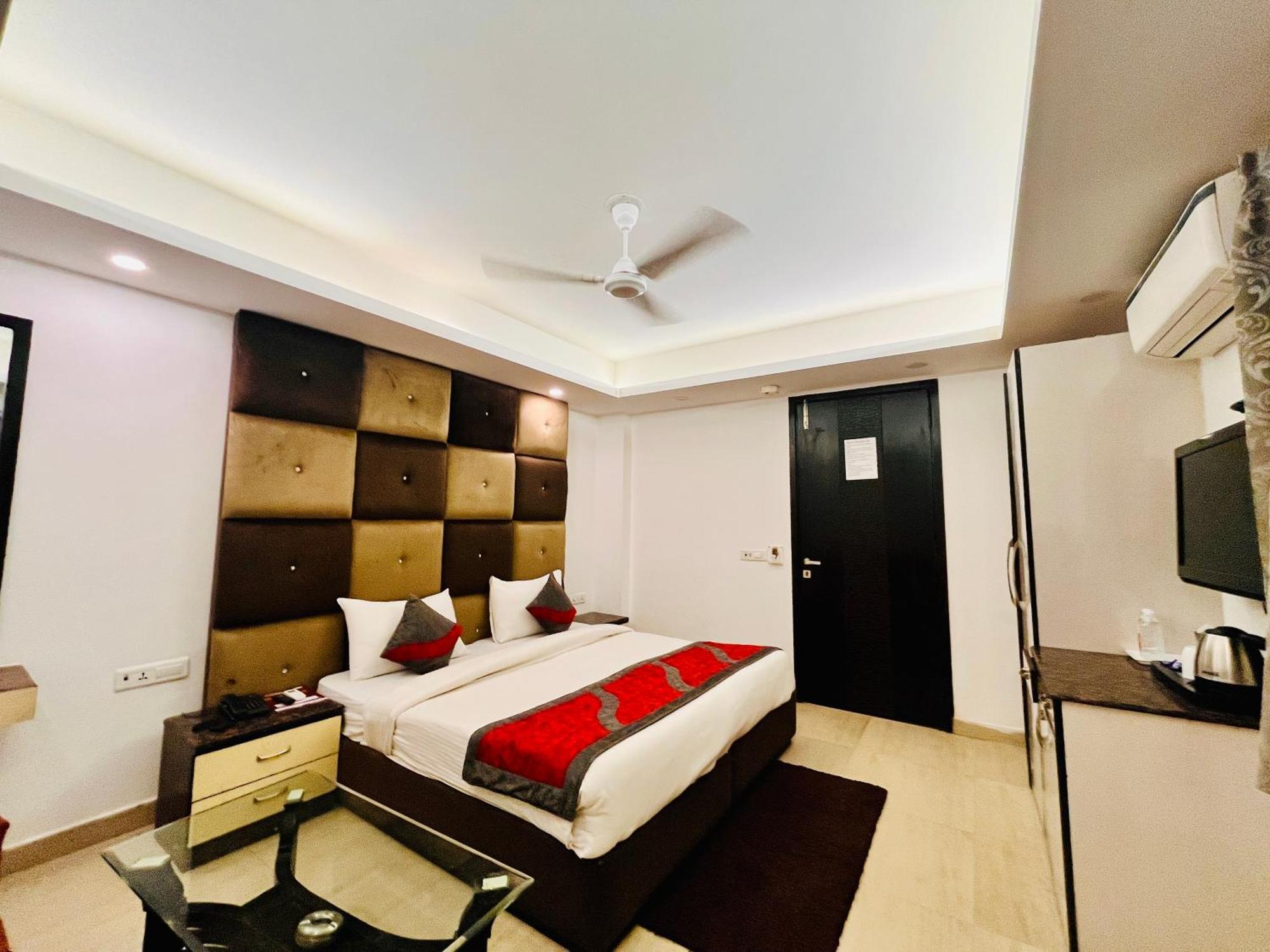 Hotel The Gold Inn - Karol Bagh Delhi Zewnętrze zdjęcie
