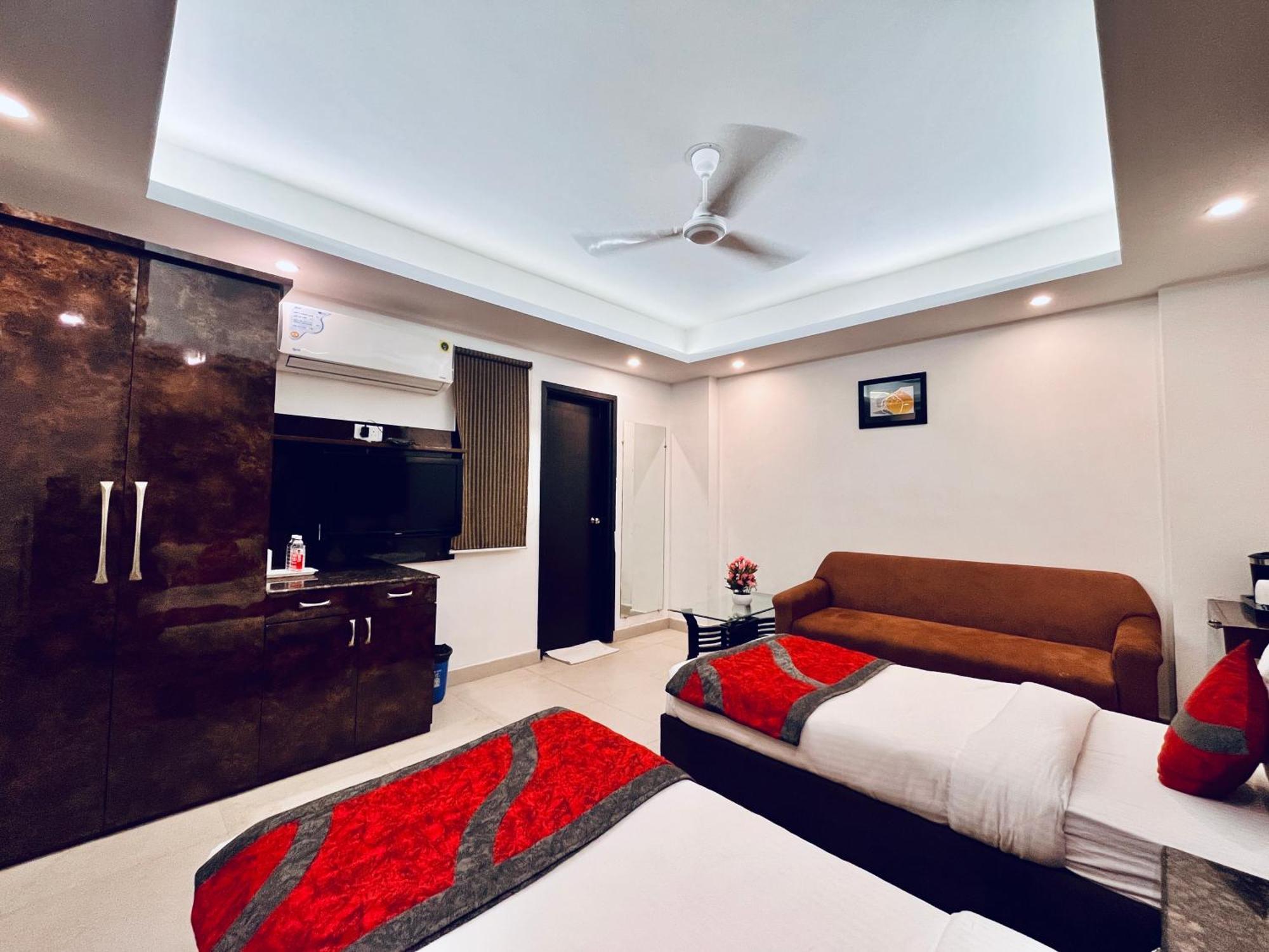 Hotel The Gold Inn - Karol Bagh Delhi Zewnętrze zdjęcie