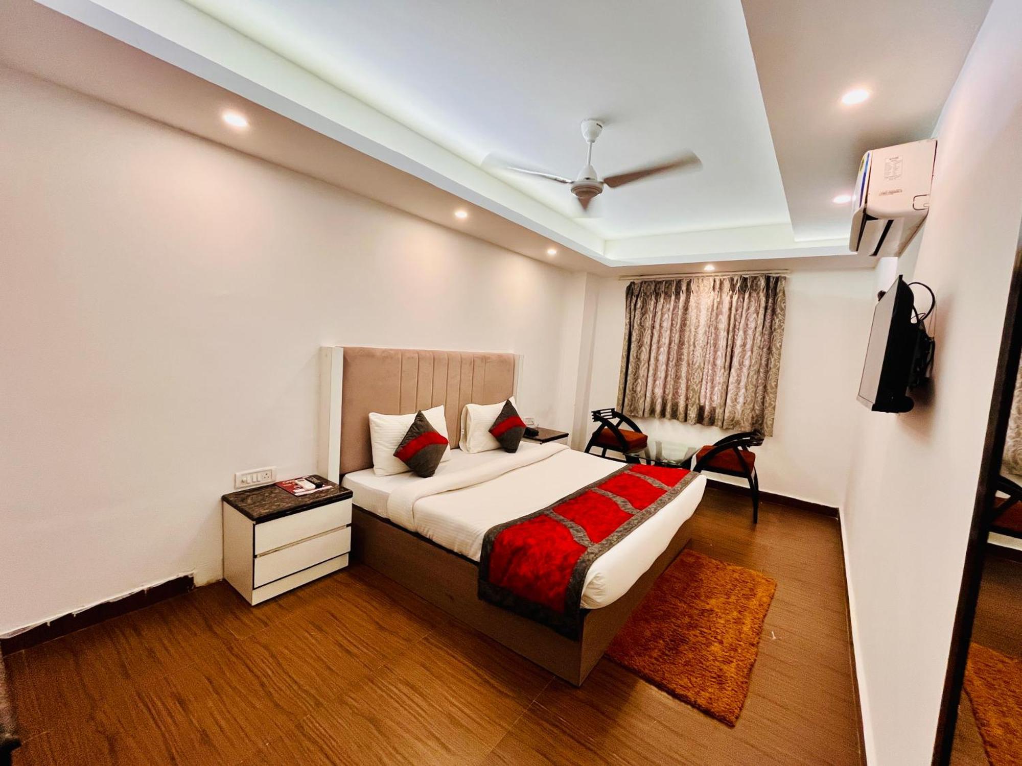 Hotel The Gold Inn - Karol Bagh Delhi Zewnętrze zdjęcie