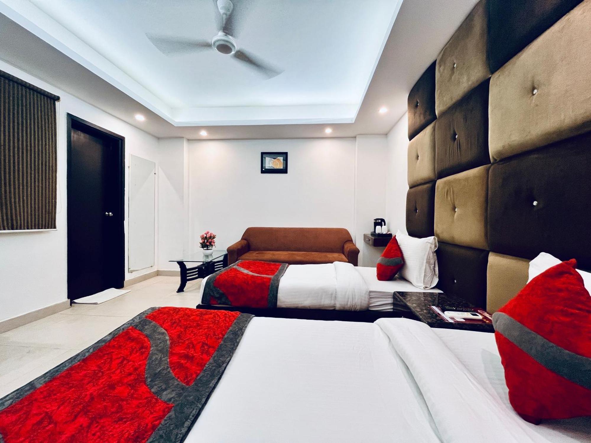 Hotel The Gold Inn - Karol Bagh Delhi Zewnętrze zdjęcie