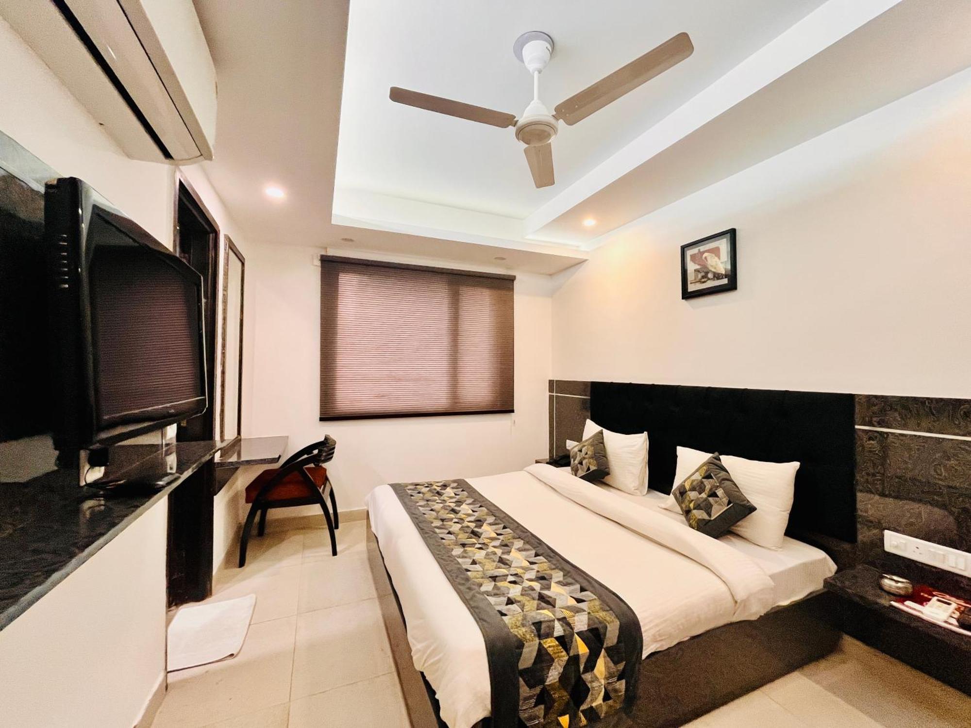 Hotel The Gold Inn - Karol Bagh Delhi Zewnętrze zdjęcie